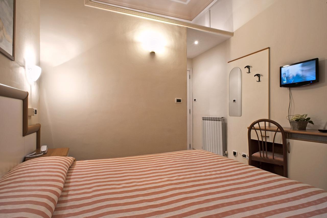 Via Marsaglia Rooms Санремо Экстерьер фото